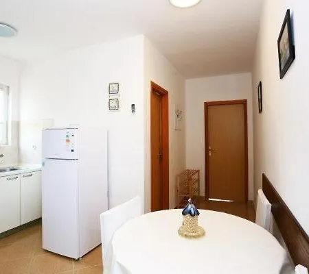 In With Seaview, Balcony, Air Condition, Wifi * Kali